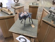 Ausstellung ArtFestival im Zeughaus Areal Uster, der Kunstgruppe LokalKunst. Ausstellungsobjekte aus Metall, Alteisen, von Nadia Onorato